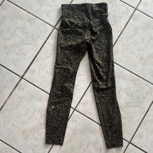Lululemon Athletica Leggings excellent condition